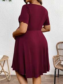 SHEIN 孕妇加大码纯色系带短袖休闲连衣裙 - 酒紅色 - 查看 2