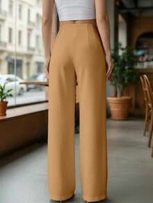 Pantalón Pinzas al Frente y Pierna Amplia.  Tela Stretch. - Camel - Ver 2