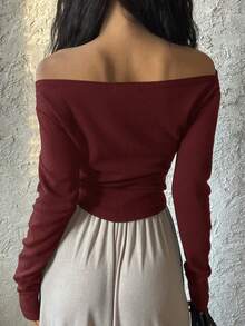 DAZY Áo thun nữ tay dài trễ vai, kiểu dáng thường ngày, đa năng, thích hợp cho mùa xuân. - Màu Đỏ Sâu - Xem 4