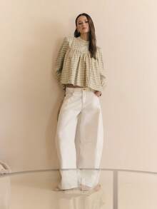 Nöista High-Rise Wide-Leg Denim Pants With Sculptural Volume And Contrast Seam Detailing. Clean, Modern And Effortlessly Chic, These Statement Jeans Are Perfect For Everyday Wear, Minimalist Styling And Fresh Spring. Structured Yet Comfortable, Flattering, Versatile And Easy To Up Or Down. - White - View 5
