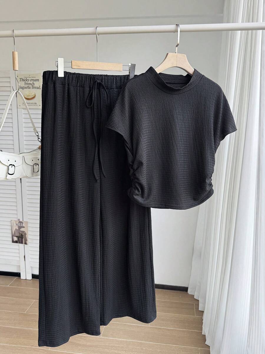 SHEIN EZwear Plus Size Textured Knit T-Shirt And Long Pants, Casual Pleated Drawstring Two-Piece Set 2 Pieces Sets Woman - Black - View 1