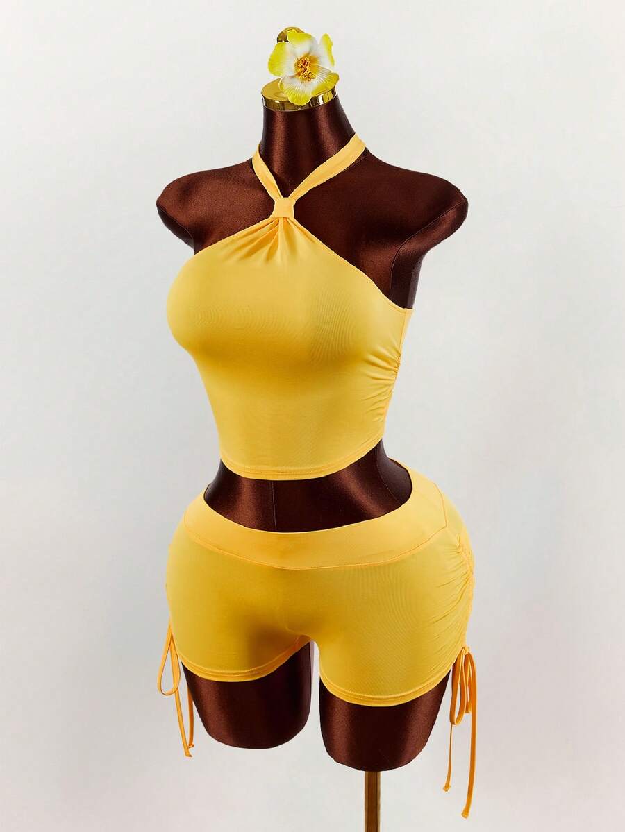 Amplova 2pcs Set Seksi Motif Hati Kuning Tanpa Punggung dengan Detail Tali Serut dan Crop Top & Celana Pendek dengan Pinggang Lebar, Set 2 Potong Warna Kuning - Kuning - View 1