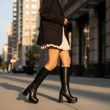 Bota alta mujer tacón grueso moderna elegante plataforma urbana ajuste con hebilla cómoda casual formal otoño invierno - Negro - Ver 3