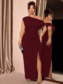 Cravure Plus Size Women's Solid Color Elegant Asymmetric Neck Bodycon Dress With High Slit - Burgundy - View 5