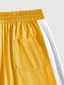 ROMWE MEN Prep Pantalones cortos de hombre con parches de color contrastante e impresión de letras, adecuados para el verano - Amarillo - Ver 3