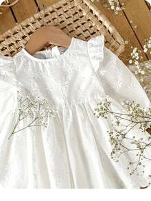 SHEIN LMoss Kids 女婴可爱优雅白色花卉刺绣荷叶边连衣裙 - 白色 - 查看 9