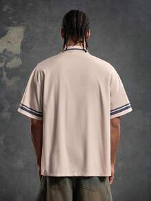 SHEIN How to Train Your Dragon 男士休闲字母龙纹印花短袖衬衫，夏季款 - 卡其色 - 查看 2