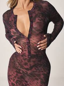 MISSGUIDED Burgundy Animal Print Button Front Long Sleeve Bodycon Maxi Dress With Sheer Mesh Fabric For Evening Party Occasions - Multicolor - View 3
