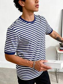 Manfinity Unisex Men's Striped Slim Fit Round Neck T-Shirt, Summer