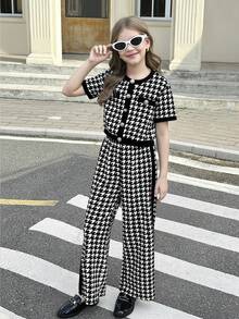 SHEIN 少女休闲优雅法式时尚千鸟格黑白撞色珍珠纽扣短袖上衣搭配黑色直筒裤两件套，日常穿着，返校季必备 - 黑與白 - 查看 5