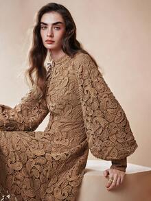 Arave 女士秋季刺绣花卉设计休闲通勤度假浪漫长裙 - 杏色 - 查看 4