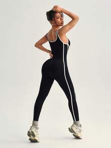 Dewbera Bộ đồ tập yoga liền mạch, viền trắng tương phản, sọc trắng bên hông, dáng ôm, thời trang và gợi cảm, phù hợp cho tập thể dục, chạy bộ, aerobic, thoải mái và đa năng. - màu đen - Xem 2