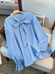 GlowEve CURVE Plus Size Elegant Commuter Shirt With Pearl Decor Collar And Tie - Blue - View 4