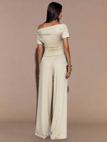 SHEIN BAE Autumn/Winter Solid Brown Sexy Asymmetrical Shoulder Women Short Sleeve Top & Pants 2-Piece Set Autumn/Winter Thermal Thermal Lining Women's Knit 2-Piece Set Basic Knit Women's Asymmetrical Shoulder Top - Apricot - View 2