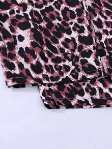 SHEIN 2 pièces/Set Pantalon à bavette imprimé léopard polyvalent et décontracté & T-shirt long blanc pour préadolescentes avec poche sur la poitrine et deux poches sur le pantalon, convient pour les sorties d'automne/hiver, les voyages, les achats, la marche - Multicolore - Voir 5
