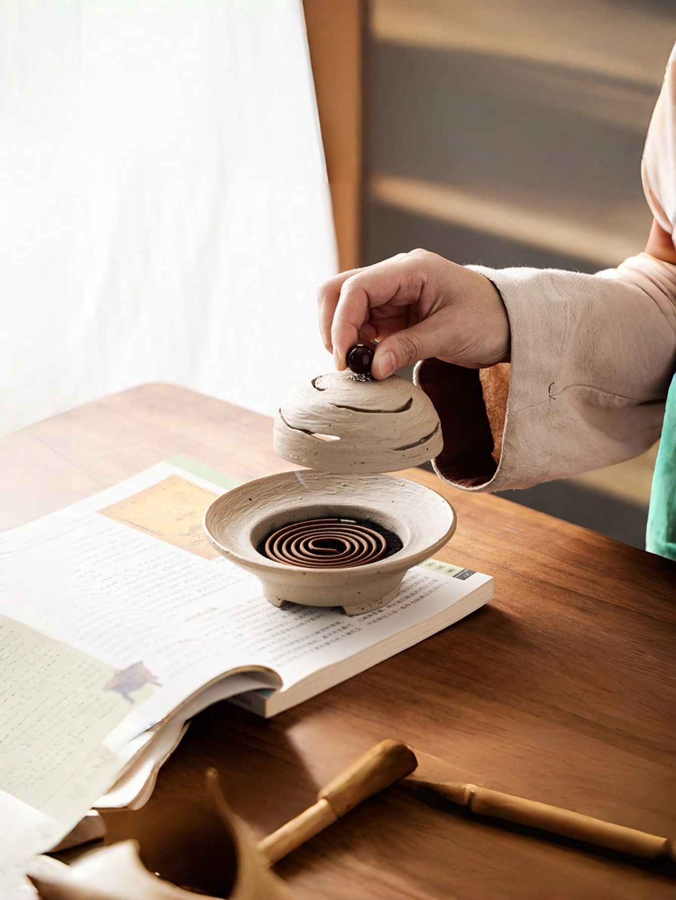 Madebyblanc حامل بخور سيراميك عتيق مع غطاء، لفائف...