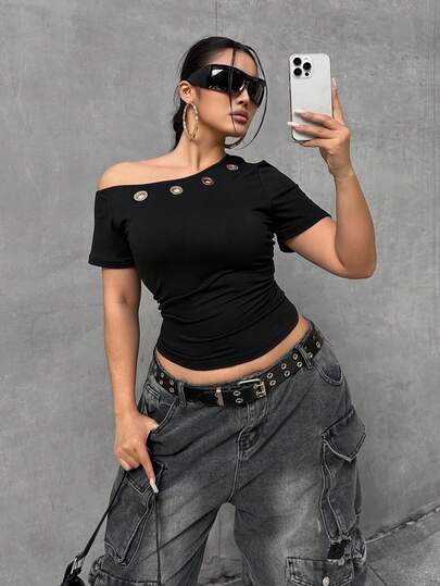 POPSWAY Plus Size Women's New Vintage Cute Vacation Plus Size Scoop Neck Oblique Shoulder Design Retro Collegiate Romantic Bold Avant-Garde Eyelet Decor Fitted Short Sleeve Casual Wear, Suitable For Daily Outings, Home, Office, As Undershirt, Suitable For Spring, Summer, Autumn