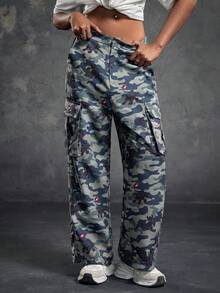 SHEIN How to Train Your Dragon Women's Casual Camouflage Multi-Pocket Cargo Pants - Army Green - View 4