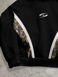 Manfinity Roghcode Áo hoodie dáng rộng thoải mái, dày dặn, lót giữ nhiệt, họa tiết lá rằn ri, phối nhiều mảnh, thời trang cho các buổi hẹn hò và tụ họp, món quà tuyệt vời cho bạn trai. - màu đen - Xem 3