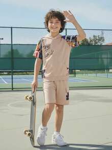 SHEIN Fantacosmos 青少年男孩字母圖案拉幫袖連帽衫和短褲