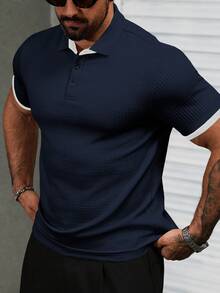 Manfinity CasualCool 男士撞色滚边休闲短袖Polo衫，夏季纽扣Polo衫，男士高尔夫球衫，男士针织Polo衫，男士纯色Polo衫，男士纽扣Polo衫，男士针织衫，男士翻领Polo衫，男士短袖Polo衫，男士夏季Polo衫，复古风格，适合日常休闲、周末旅行、户外活动、探险旅行、轻松的工作环境或半正式场合，也是送给男友/丈夫、周年纪念/生日、派对、暑假、新年、婚礼、情人节的理想礼物。 - 寶藍色 - 查看 3