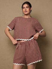 SHEIN VCAY Plus Size Women Plaid Round Neck Short Sleeve Shirt And Shorts Casual 2 Piece Set - Red - View 3
