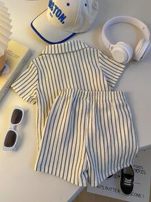 SHEIN 男婴夏季翻领开衫套装（2件套），上衣：黑白条纹短袖翻领衬衫，下装：黑白条纹短裤，休闲度假装 - 棕色 - 查看 2