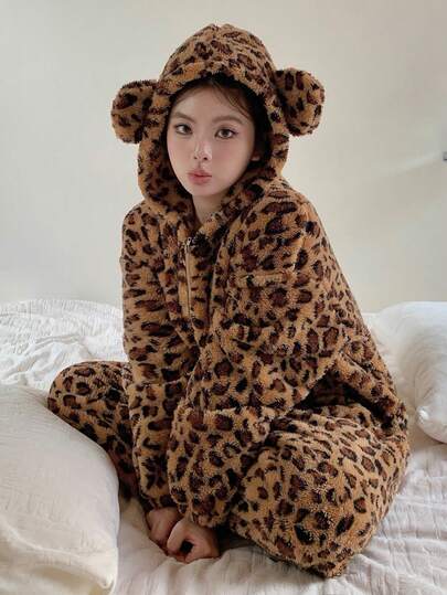 Dazy Plus 保暖内衬豹纹连帽宽松加大码女式连体睡衣
