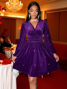 SOLERSUN Women's Winter Holiday Clothing, Elegant And Sexy New Year's Party, Christmas, Burgundy Knitted V-Neck Waist Gathered Waist Small A Hem Sequined Fabric Mini Skirt - Purple - View 1