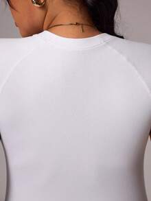 Rhythm Era Nahtloses weißes Sport-T-Shirt mit kurzen Ärmeln für Damen in Große Größen, bequem für Fitness, Laufen und den täglichen Gebrauch - Weiss - Übersicht 5