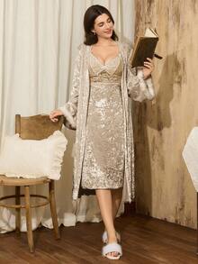 Bộ đồ ngủ cao cấp sang trọng kiểu Pháp Côtesoire mùa thu/đông gồm áo choàng nhung vàng tua rua và váy ngủ nhung gợi cảm với nơ trang trí, dây đeo mảnh, gồm 2 món, thích hợp mặc ở nhà hoặc mặc ngoài. - Màu be - Xem 6