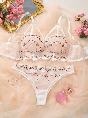 Plus Size Shaping Bra With Underwire And Matching Lace Trim Panty Set, 2pcs