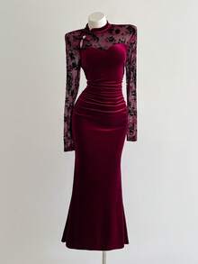 Elamini 女士黑色丝绒网纱提花立领侧开衩珍珠纽扣褶裥鱼尾长袖连衣裙，优雅中式复古风，适合派对、工作、约会、日常穿着，秋冬季款。 - 酒紅色 - 查看 3