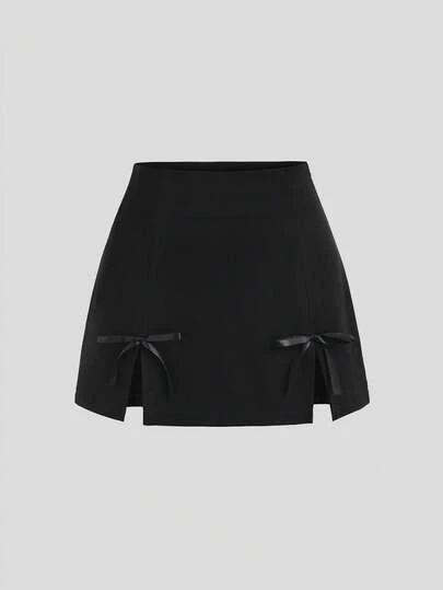 Sweetra Women's Black A-Line Side Split Bow Decor Sexy Chic Mini Skirt