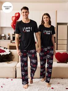 CoupledUp Conjunto de pijama de 2 piezas para hombre con pantalón a cuadros y estampado de elementos del Día de San Valentín (letra y corazón), de manga corta - Negro - Ver 3