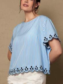 SHEIN VCAY 大码女式条纹圆领短袖休闲宽松衬衫 - 藍色 - 查看 6