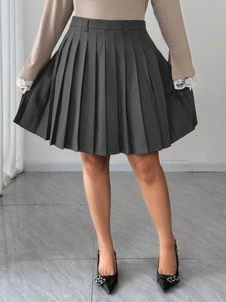 Dazy Plus Plus Size Women A-Line Mini Pleated Skirt, Solid Color, Versatile, School Style, Early Autumn