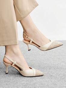 CUCCOO BIZCHIC 这款时尚优雅的女式高跟鞋采用拼接鞋面设计，适合通勤、校园等各种场合，舒适百搭，也是宴会和派对的理想之选。 - 杏色 - 查看 1