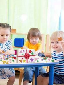 150张彩色闪光泡沫贴纸，自粘星星、迷你爱心形状闪光贴纸，儿童派对礼物，美术工艺用品，适用于DIY手工、剪贴簿、DIY卡片、信封和家居装饰 - 彩色 - 查看 5