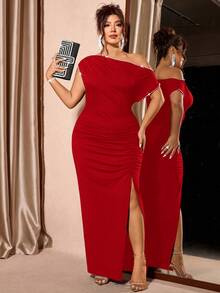Allurite Plus Size Women's Solid Color Elegant Asymmetric Neck Bodycon Dress With High Slit - Red - View 7