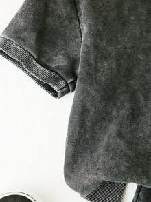 SHEIN Playful Pals مجموعة ملابس علوية جينز مطرزة بأسلوب كاجوال فضفاضة للبنات الصغيرات، لون أسود مغسول، رقبة طاقم، محبوكة بالريب، مثالية للربيع والخريف، بسيطة وأنيقة، متعددة الاستخدامات للإطلالات اليومية والخروجات والتجمعات. وصول جديد للخريف - الأسود - مشاهدة 4