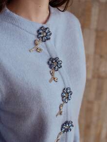 MOTF PREMIUM WOMEN'S AUTUMN/WINTER RHINESTONE FLOWER DECOR SWEATER - Blue - View 4