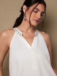 SHEIN VCAY 大码波西米亚复古杏色露背无袖上衣，纽扣装饰，V领设计，蕾丝拼接，温柔优雅风格，百搭宽松雪纺衬衫，适合春夏穿着 - 杏色 - 查看 5