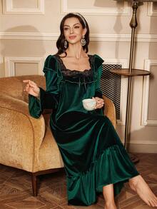 PalaceNights Vintage Palace Style Velvet & Lace Patchwork Square Collar Long Sleeve Women Nightgown Velvet Nightgown Dark Green Pajamas
