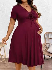 SHEIN 孕妇加大码纯色系带短袖休闲连衣裙 - 酒紅色 - 查看 1