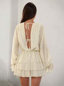 Aloruh 女士杏色优雅浪漫性感迷人时尚约会外出度假露背系带深V领镂空袖层叠荷叶边网纱迷你连衣裙，春夏款 - 杏色 - 查看 3