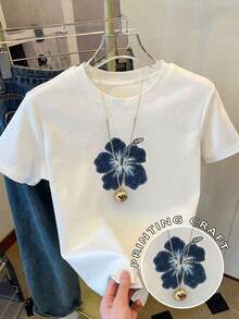 Resyla Women's Fitted Short Sleeve T-Shirt With White Printed Graphic - White - View 5