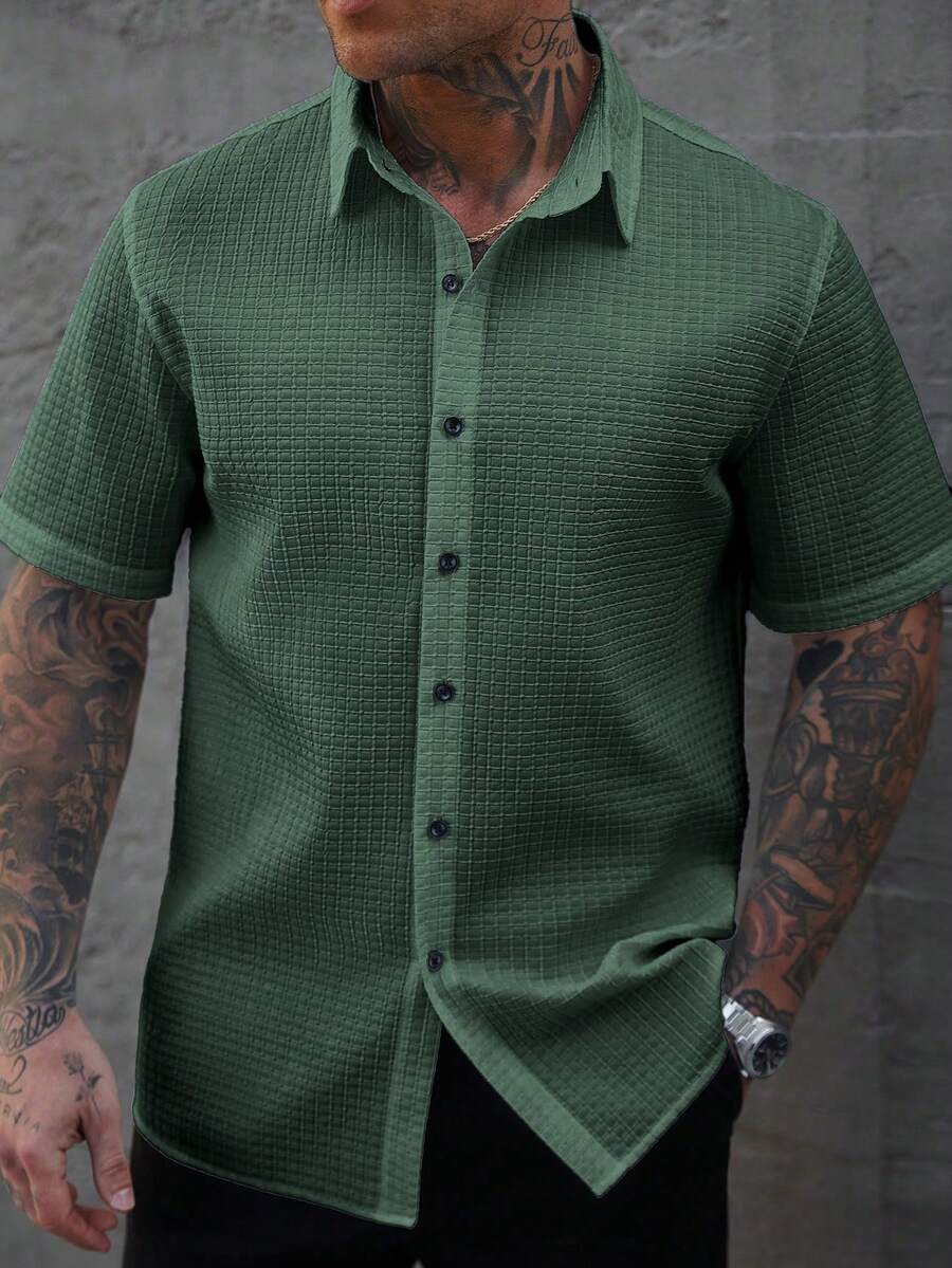 Manfinity CasualCool Men's Textured Short Sleeve Button Up Shirt,Army Green,Summer,Casual,City Break,Solid Color Front Button Casual Shirt For Men - Dark Green - View 1