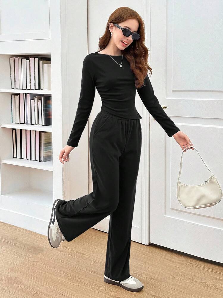 بدلة كاجوال للمراهقات تتكون من قميص أكمام طويلة بخصر مجعد وبياقة مربعة باللون الأسود وبنطال ساق واسعة - الأسود - مشاهدة 4