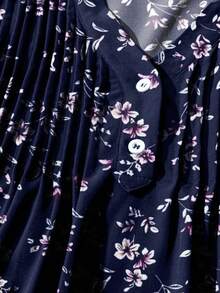 Linhara A Large-Sized Royal Blue Small Flying Sleeve Floral Shirt - Royal Blue - View 5
